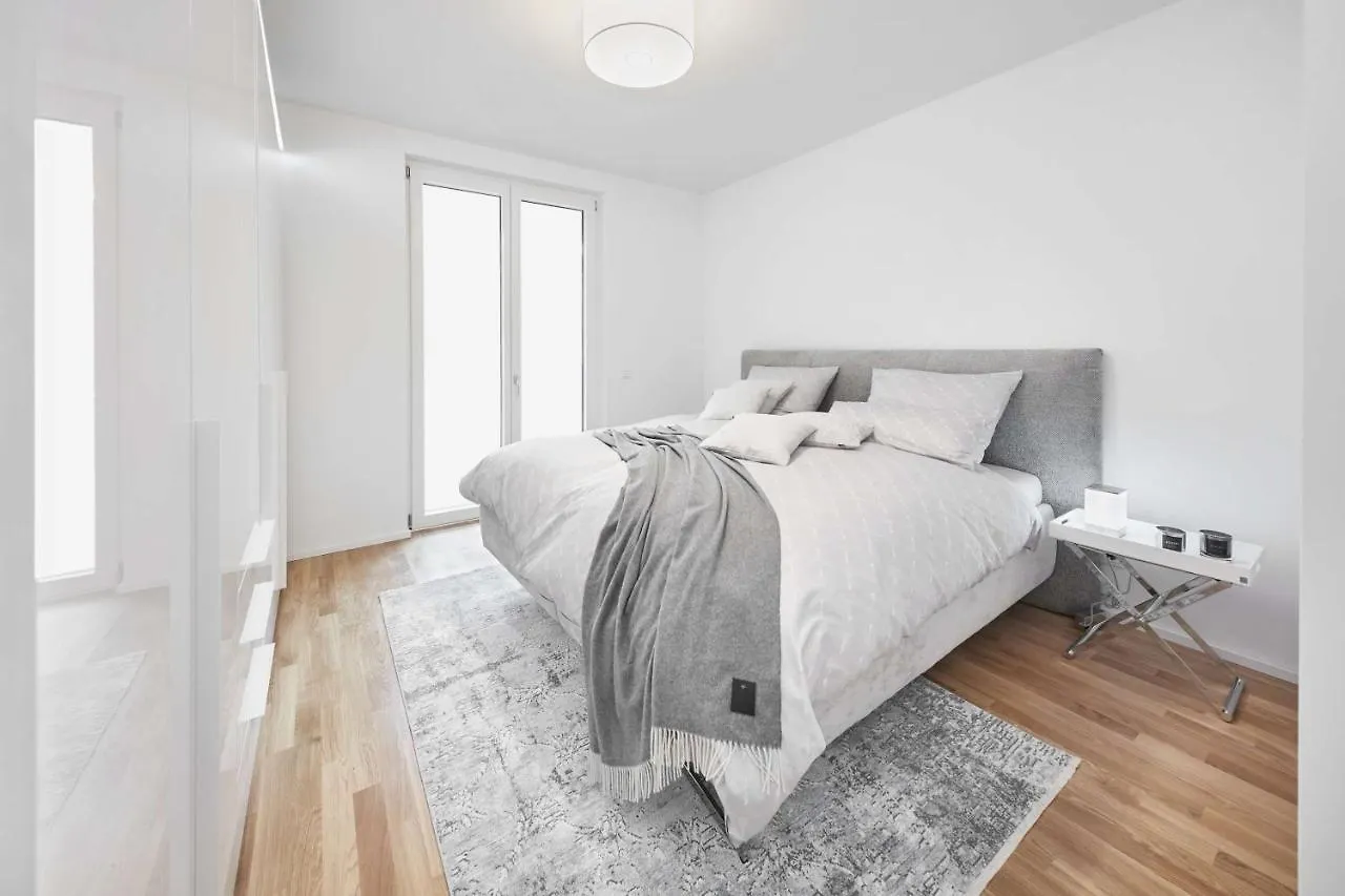 Apartment Ferienwohnung Wohnen Auf Zwei Etagen In Der Alsterchaussee Hamburg Deutschland