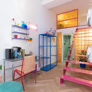  Aparthotel Retropop Design , Designerzimmer Fuer Je 2 Personen, Lage, Wifi